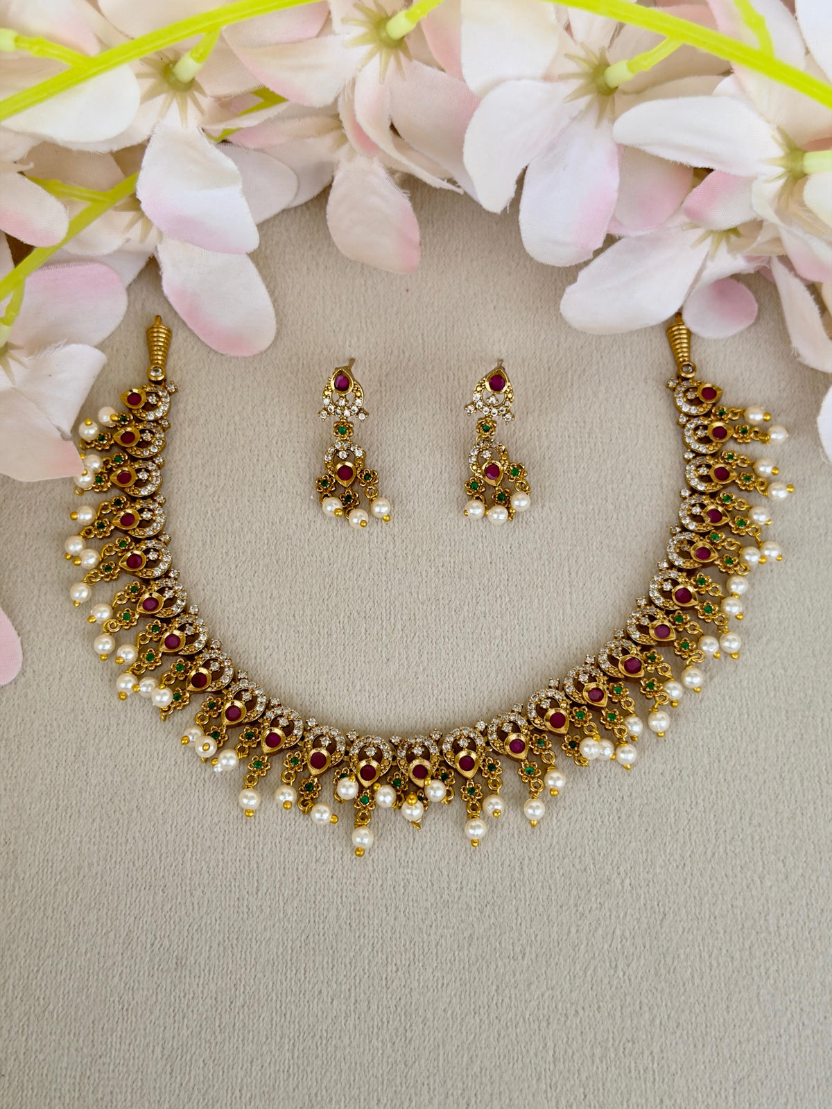 Antique Stone Necklace With Pearl Drops N066