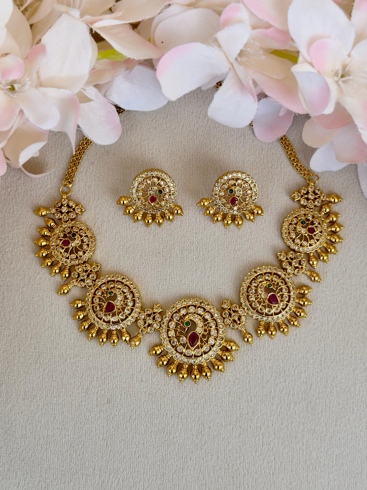 Peacock White Stone Necklace N011