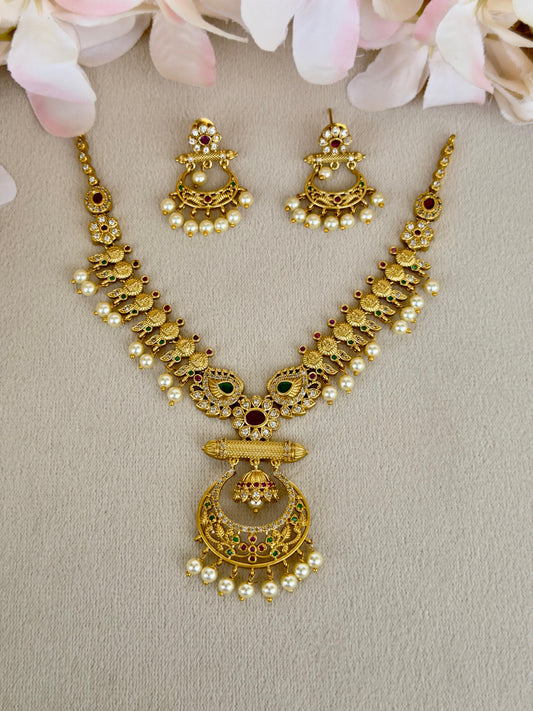 Antique Non Idol Necklace N070