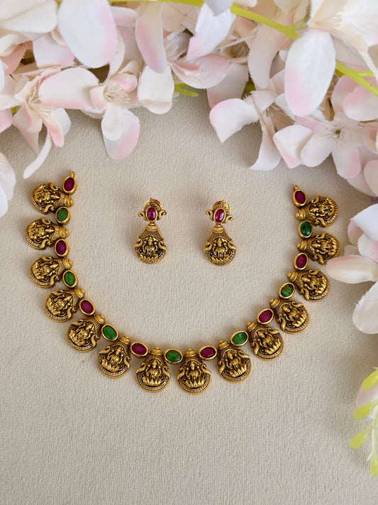 Lightweight Antique Necklace With Ruby And Emerald Stones N022